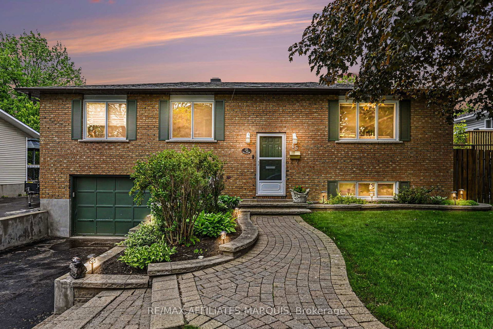 15-pearl-street-smiths-falls-ontario-x13790716