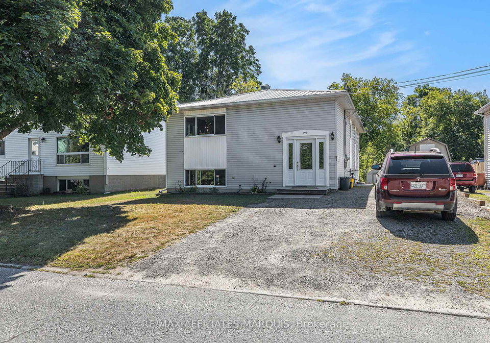 71-stephen-street-smiths-falls-ontario-x13790848