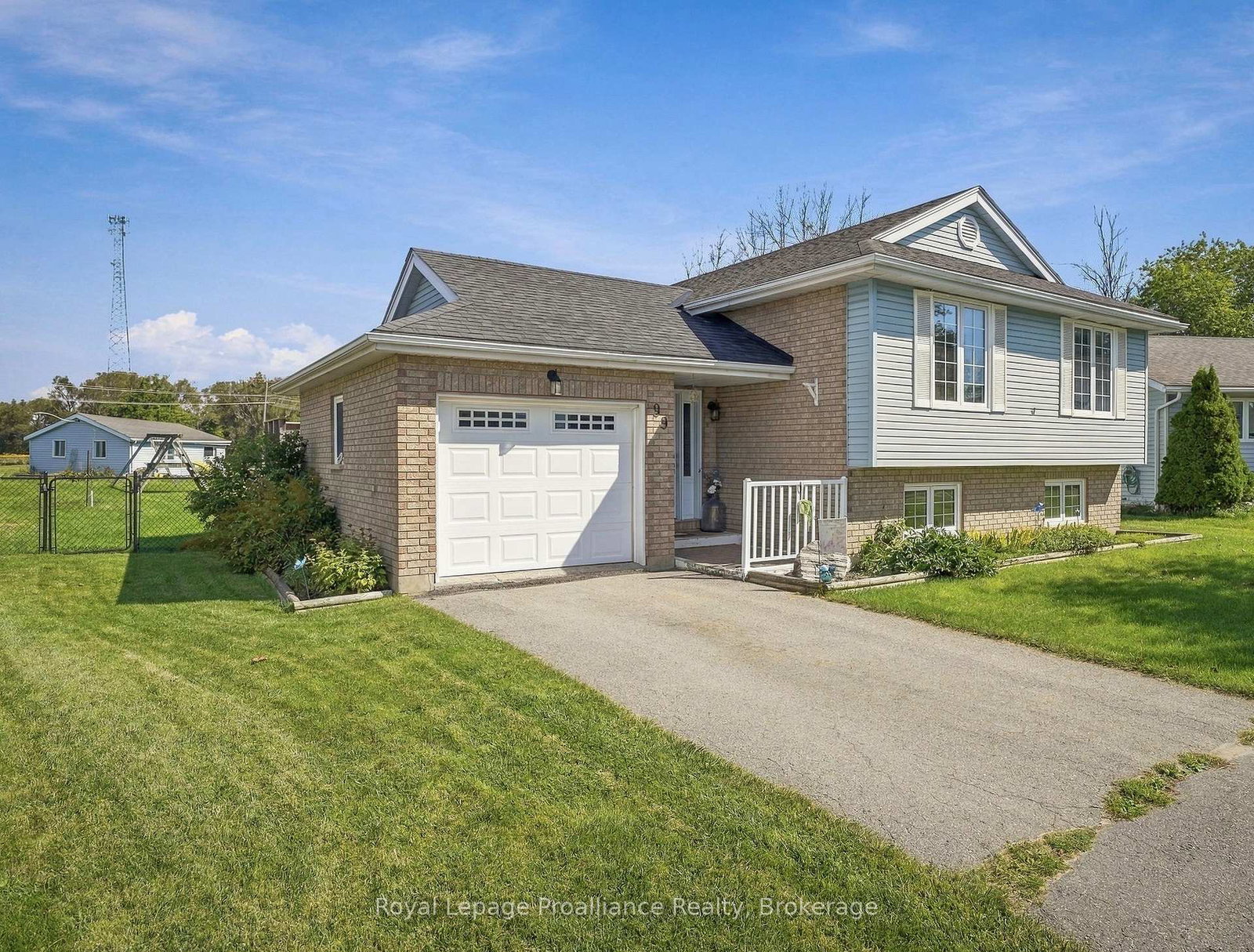 99-westwind-crescent-prince-edward-county-ontario-x13790942