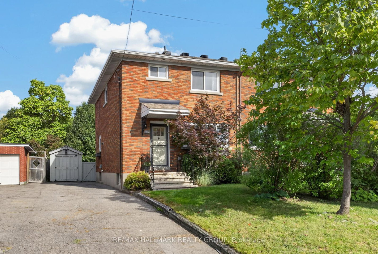 1213-emperor-avenue-ottawa-ontario-x13791040