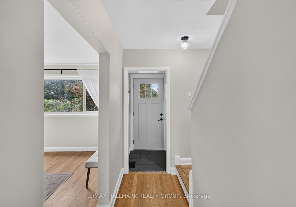 1213-emperor-avenue-ottawa-ontario-x13791040
