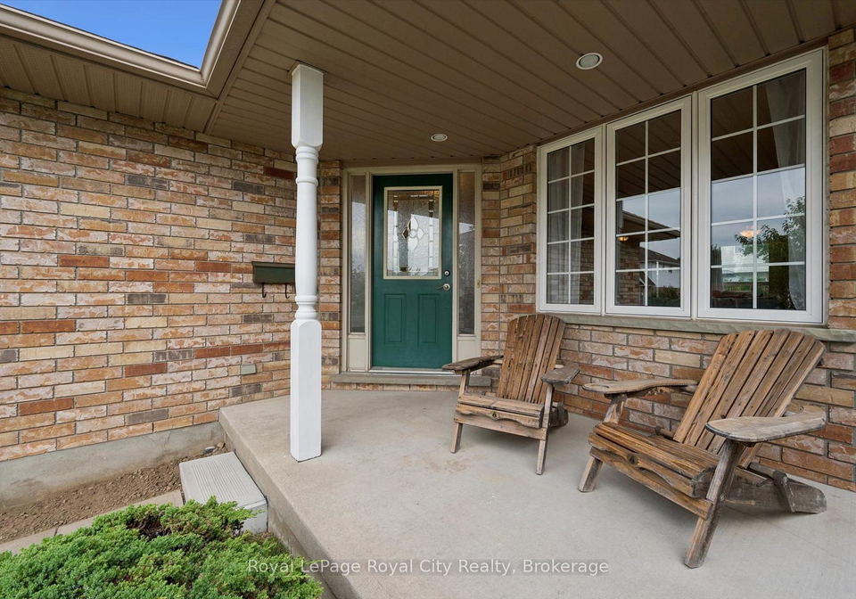 3-munroe-crescent-guelph-ontario-x13791556