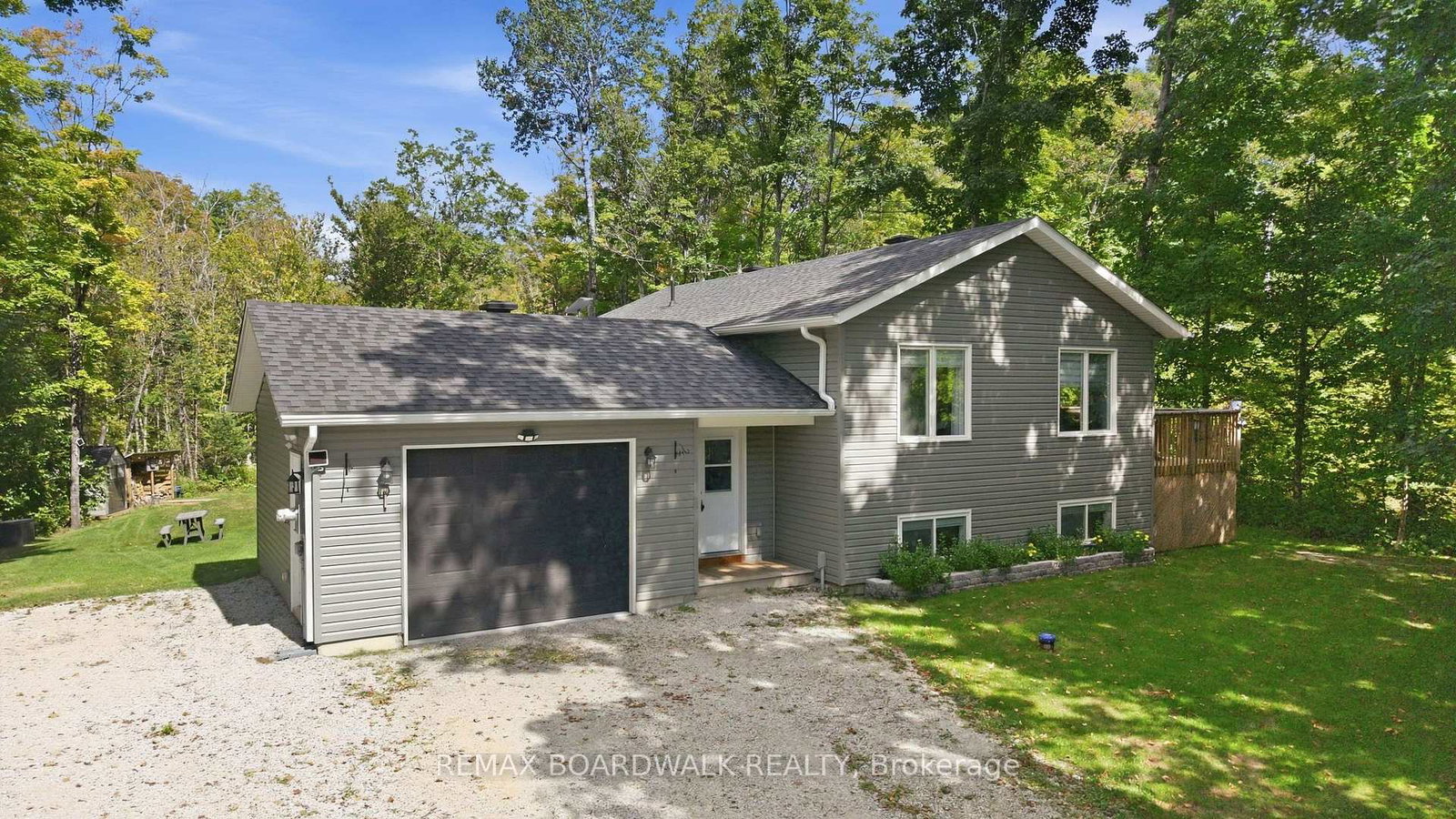 176-maple-street-lanark-highlands-ontario-x13791724