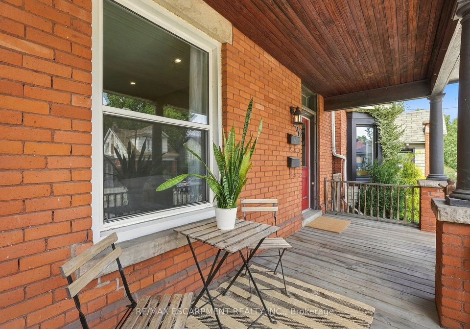 166-emerald-street-s-hamilton-ontario-x13791854