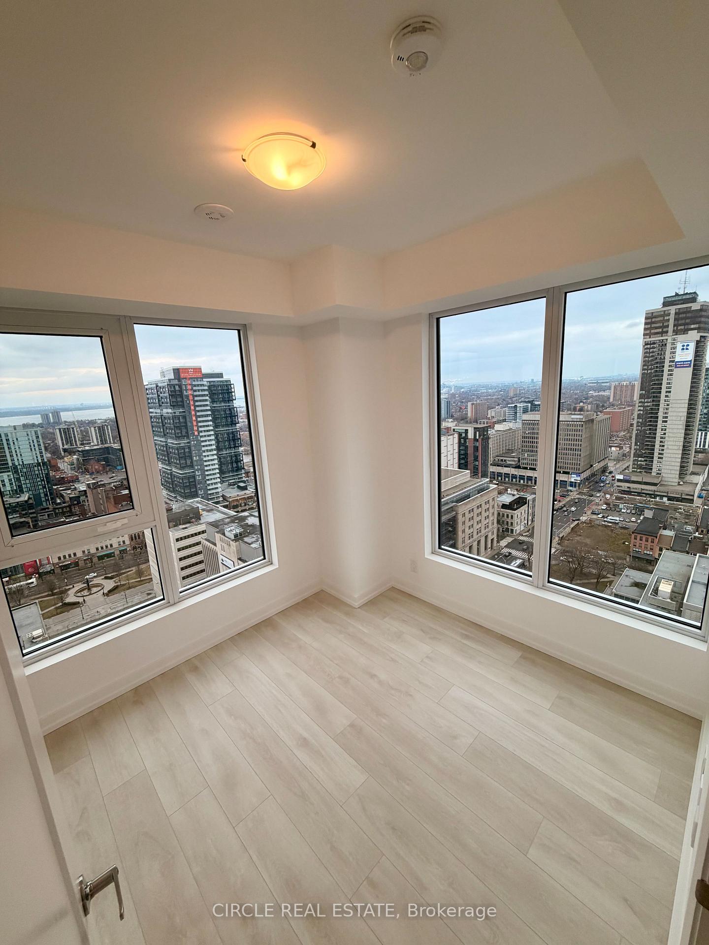 75-james-street-south-s-hamilton-ontario-x13792042
