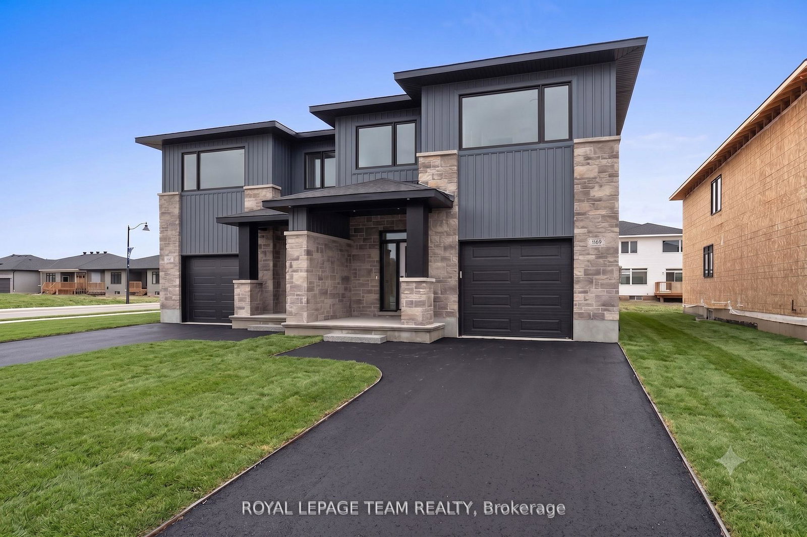 1060-moore-street-brockville-ontario-x13792116