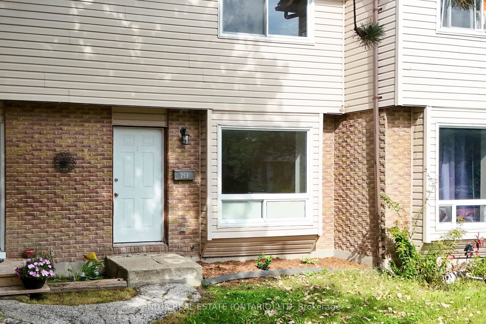 253-hampton-avenue-sarnia-ontario-x13792376