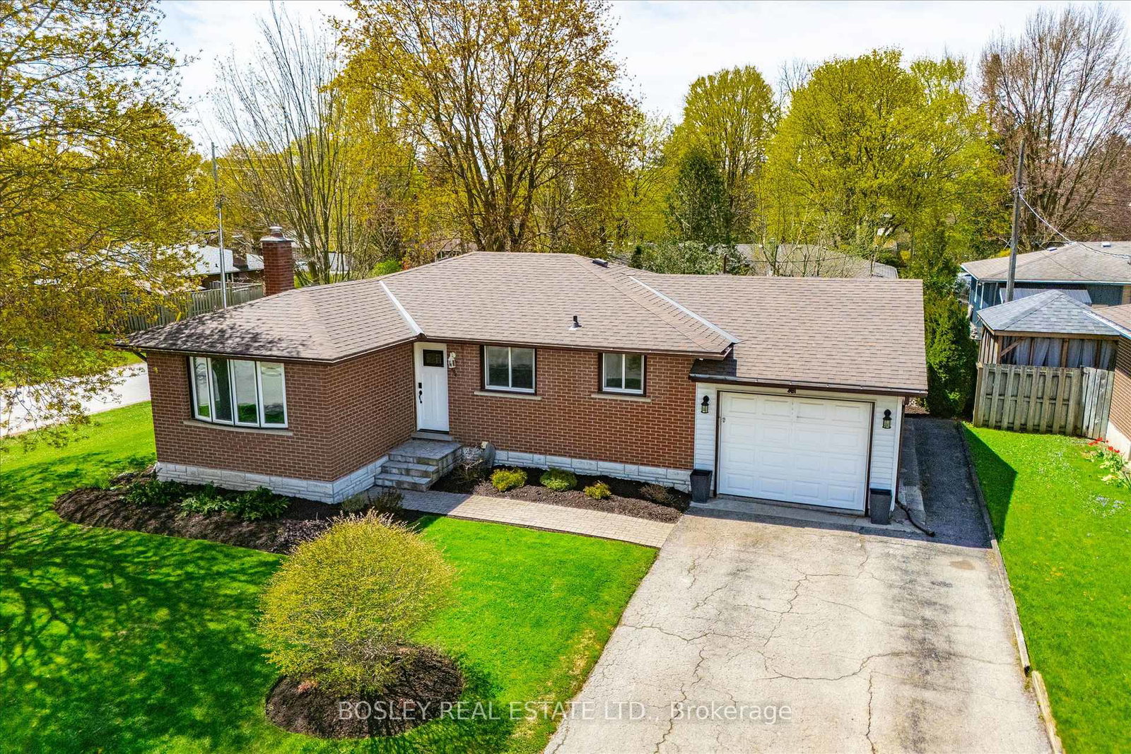204-irvine-street-centre-wellington-ontario-x13792576