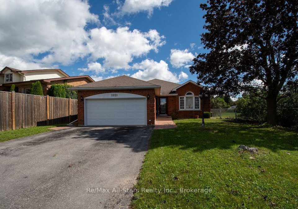 1921-mapleridge-drive-peterborough-ontario-x13793188