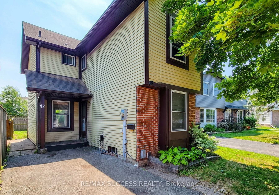 42-enfield-crescent-brantford-ontario-x13793214