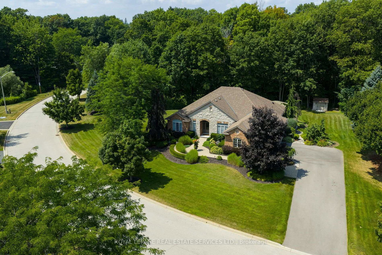 32-parkshore-place-hamilton-ontario-x13793260