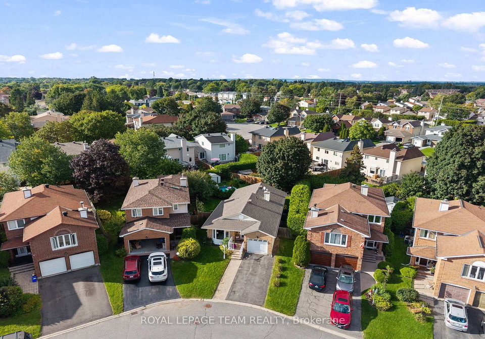 20-pickwick-drive-ottawa-ontario-x13793516