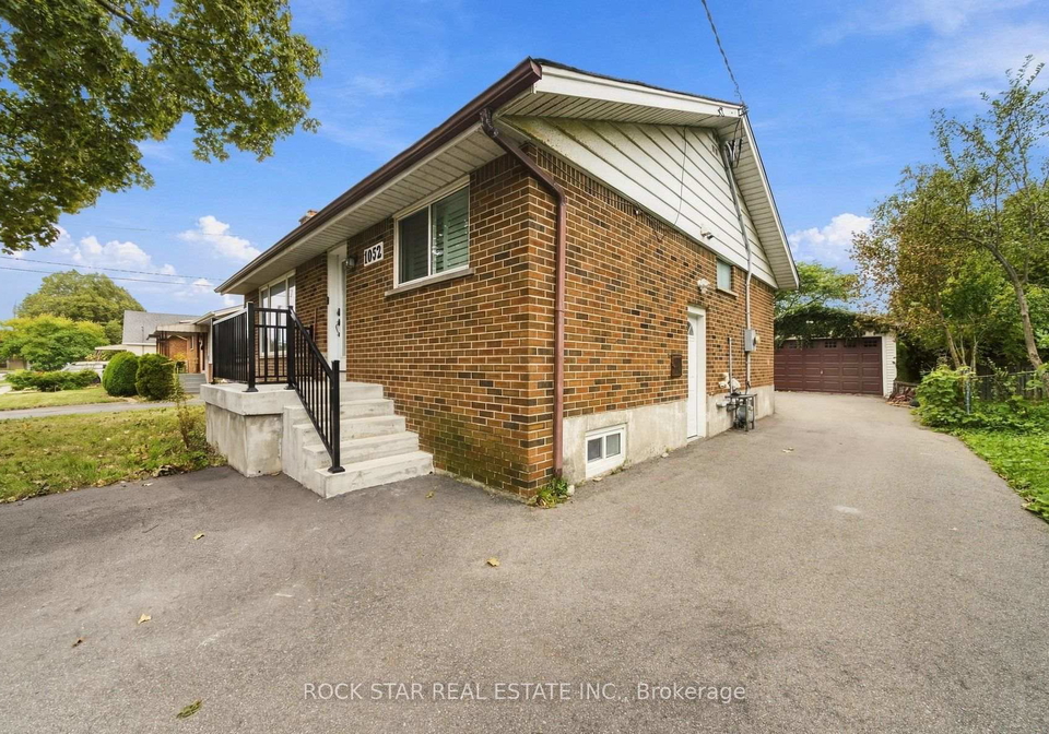 1052-fennell-avenue-e-hamilton-ontario-x13794484