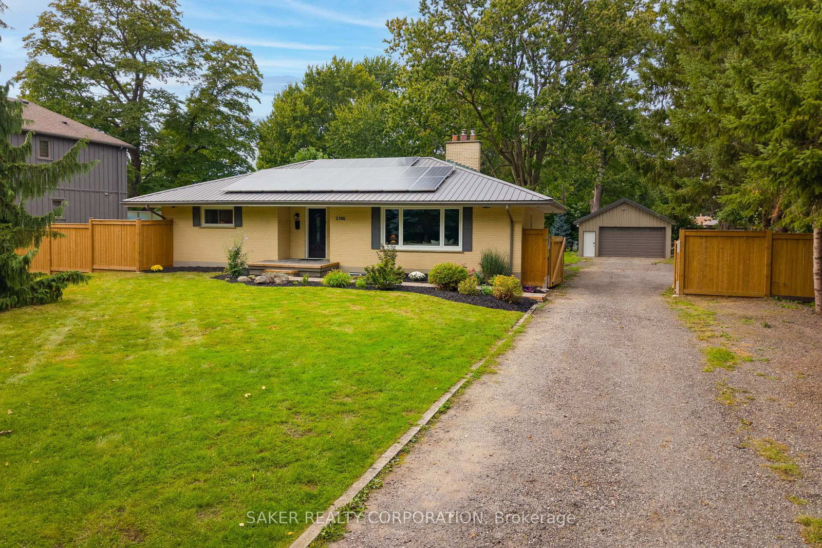 2586-dundas-street-london-east-ontario-x13795156