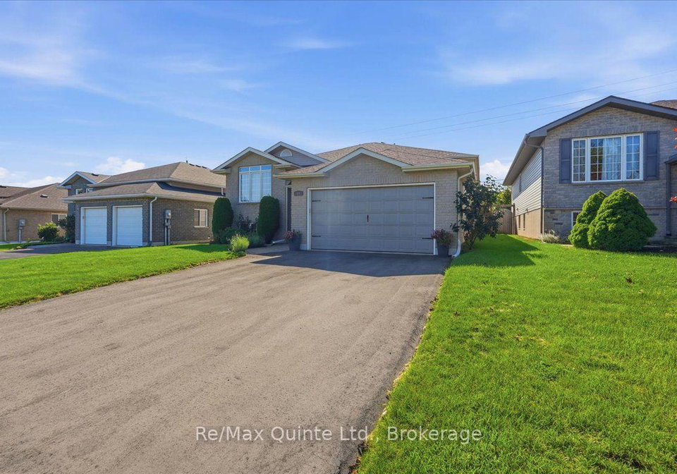 14-ridgeview-lane-quinte-west-ontario-x13795662