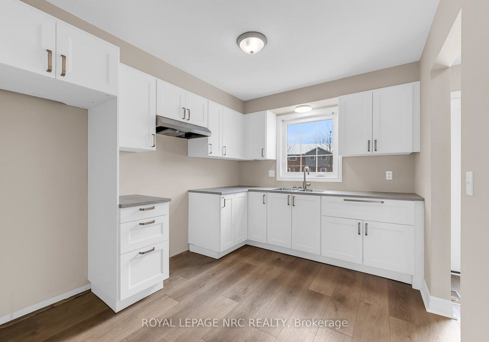 110-silvan-drive-welland-ontario-x13795750