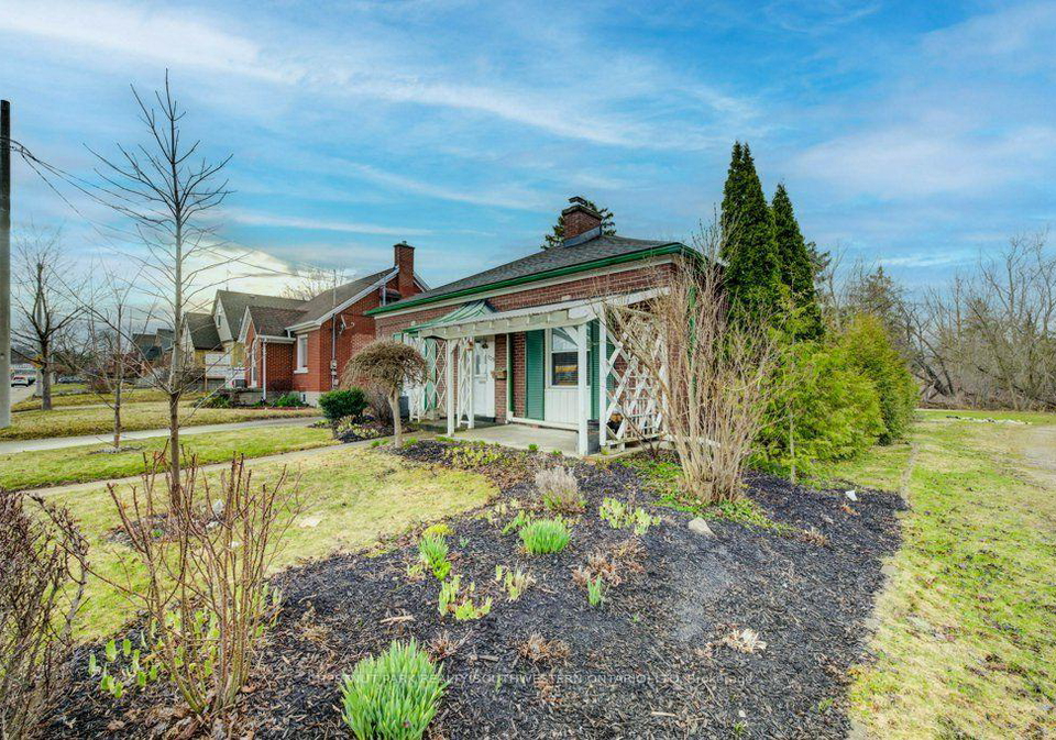 139-stirling-avenue-kitchener-ontario-x13795914
