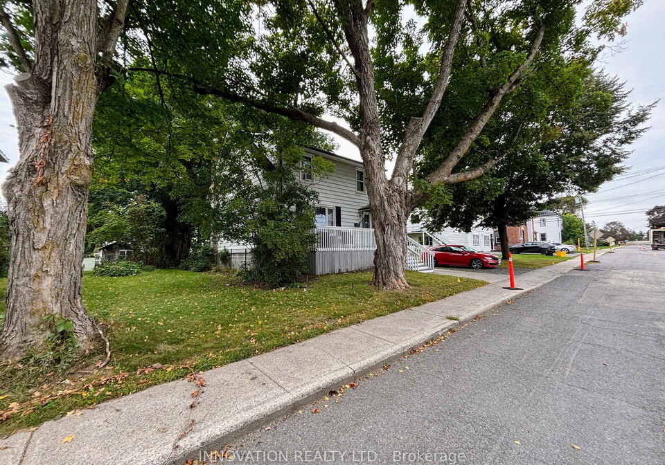 57-aberdeen-avenue-smiths-falls-ontario-x13796018