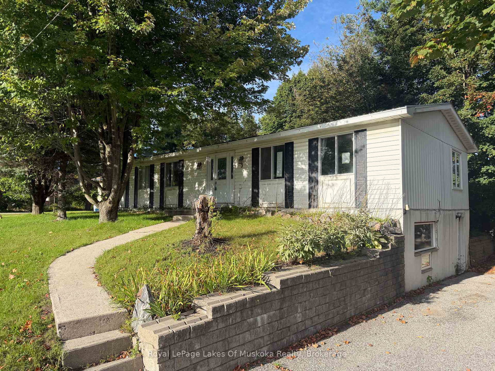 3-wellington-street-bracebridge-ontario-x13796168