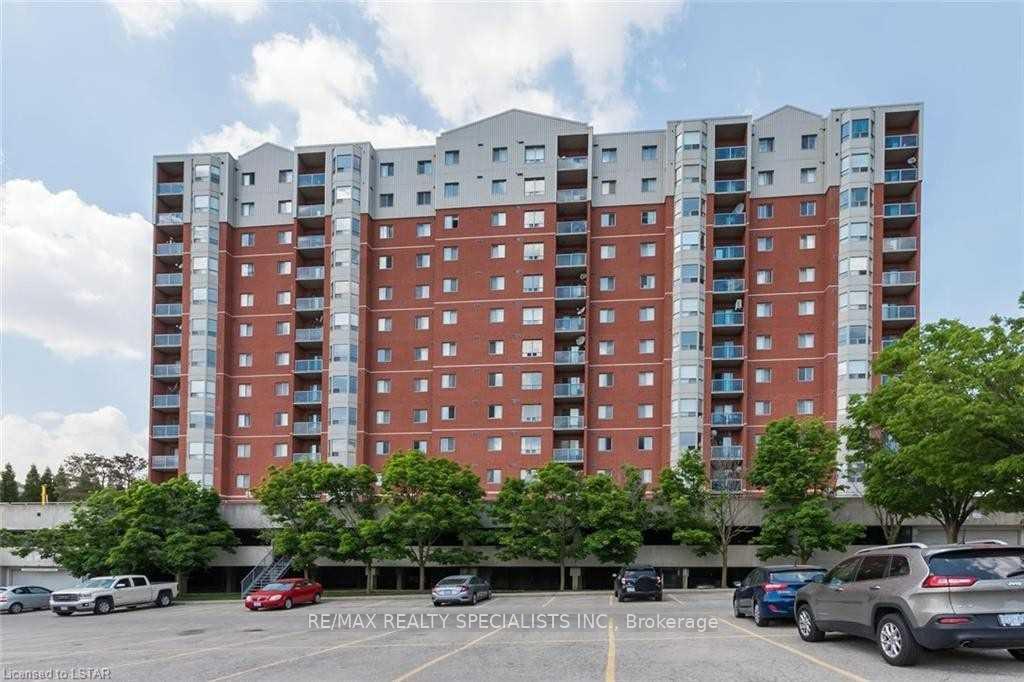30-chapman-court-london-north-ontario-x13796244