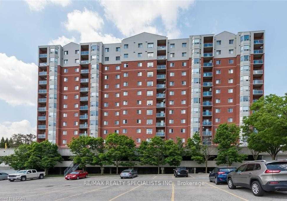 30-chapman-court-london-north-ontario-x13796244