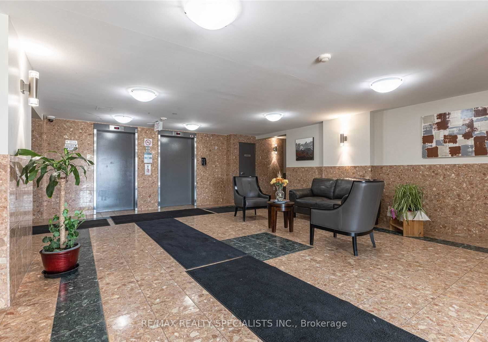 30-chapman-court-london-north-ontario-x13796244