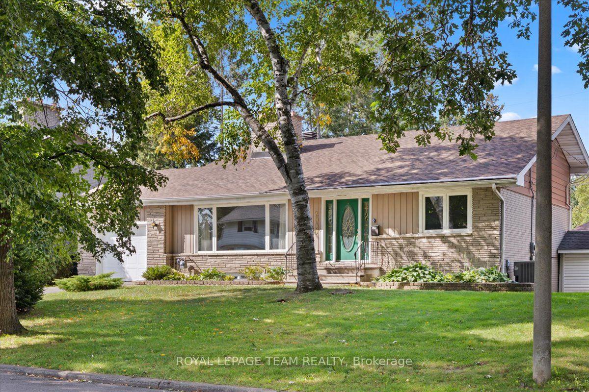 2000-norway-crescent-ottawa-ontario-x13796404