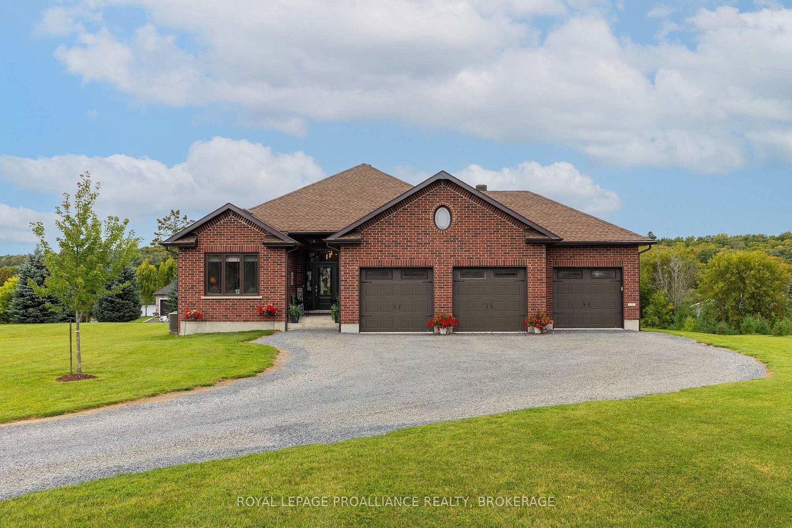 4-sandstone-court-frontenac-ontario-x13796444