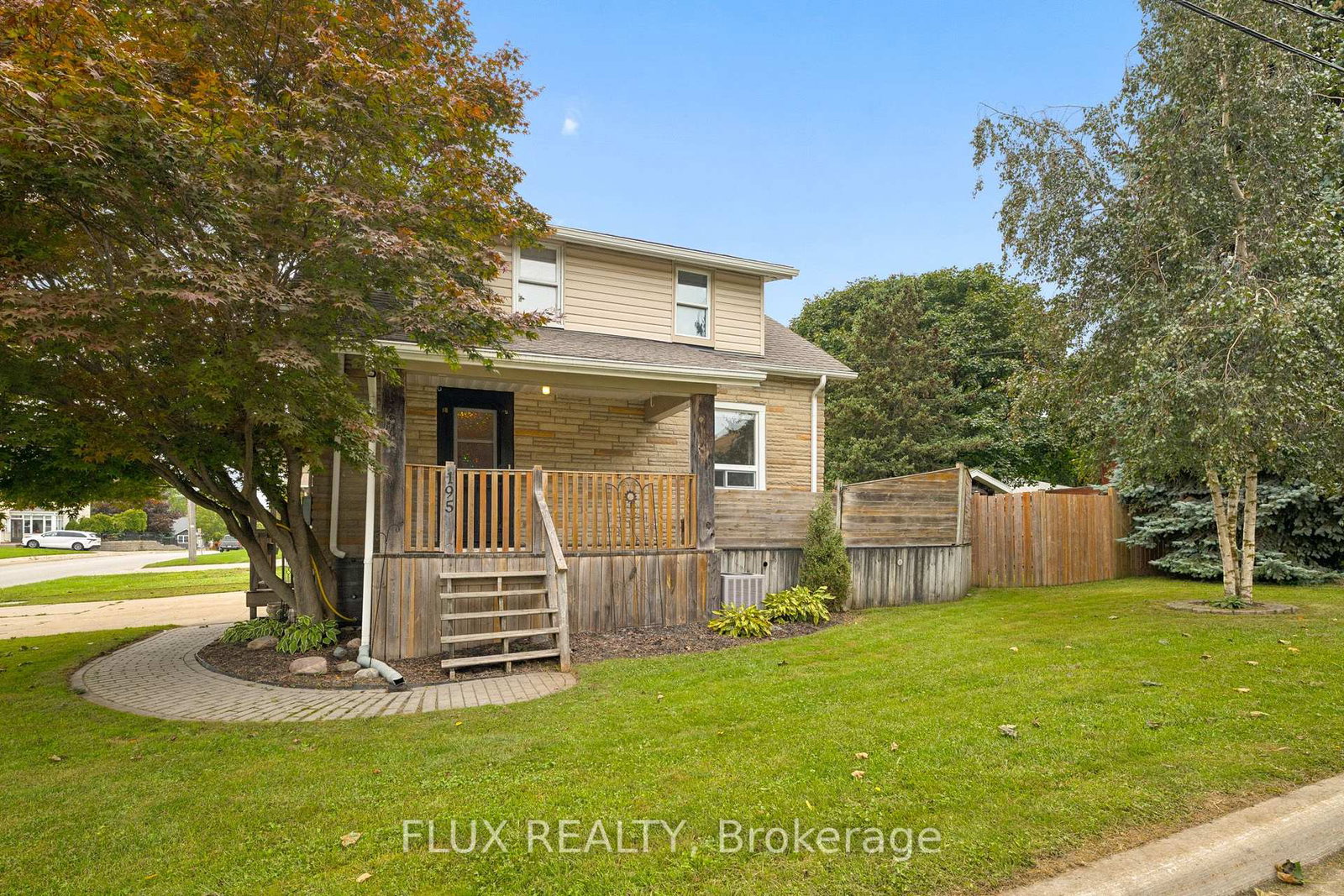 195-victoria-avenue-s-north-perth-ontario-x13796528