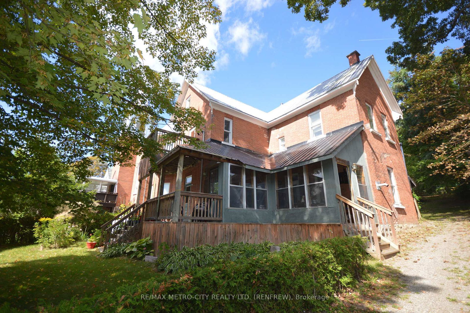 193-oak-street-bonnechere-valley-ontario-x13796536