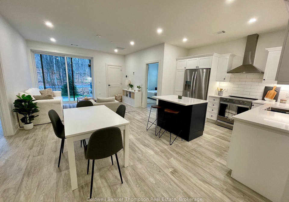 18-campus-trail-huntsville-ontario-x13796646