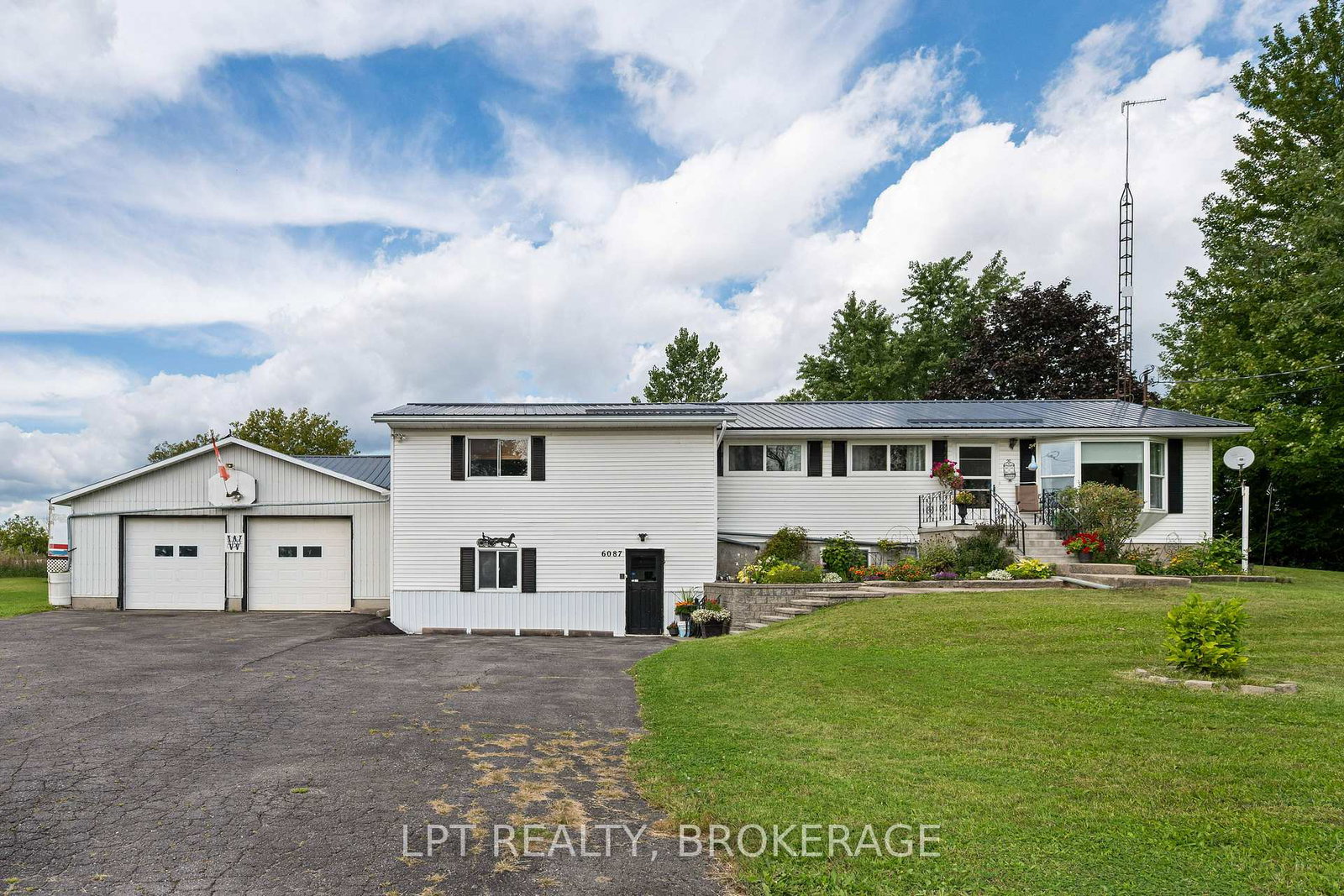 6087-county-road-2-loyalist-ontario-x13796654