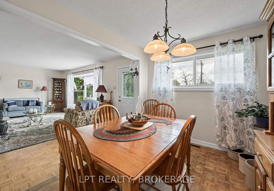 6087-county-road-2-loyalist-ontario-x13796654