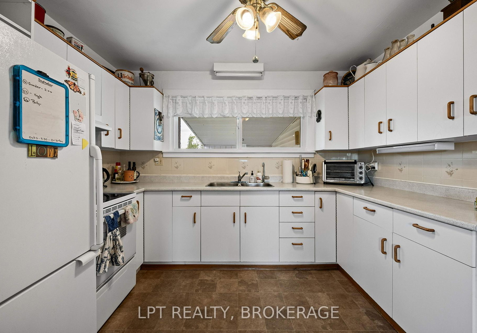 6087-county-road-2-loyalist-ontario-x13796654