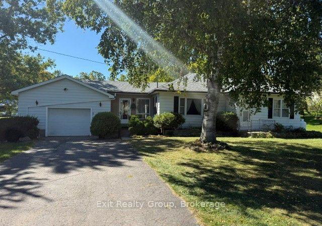 593-county-road-28-prince-edward-county-ontario-x13796792