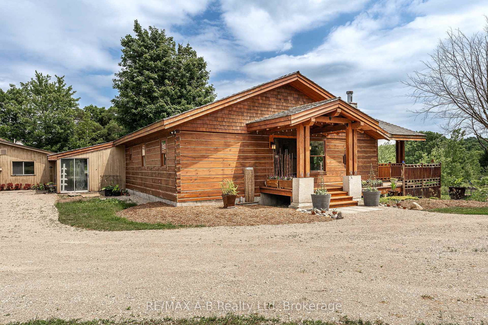 963550-road-96-zorra-ontario-x13797022