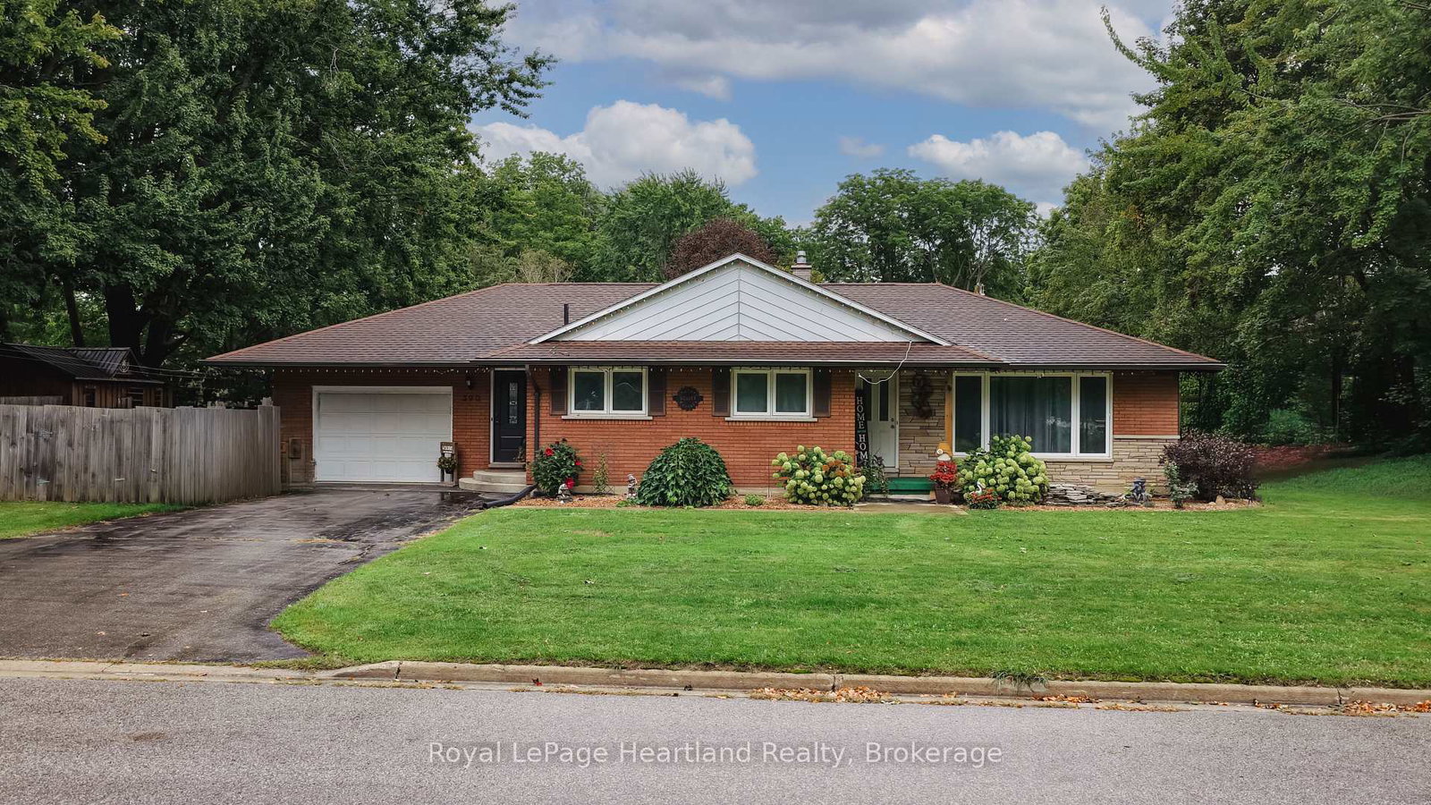 390-morris-street-north-huron-ontario-x13797342