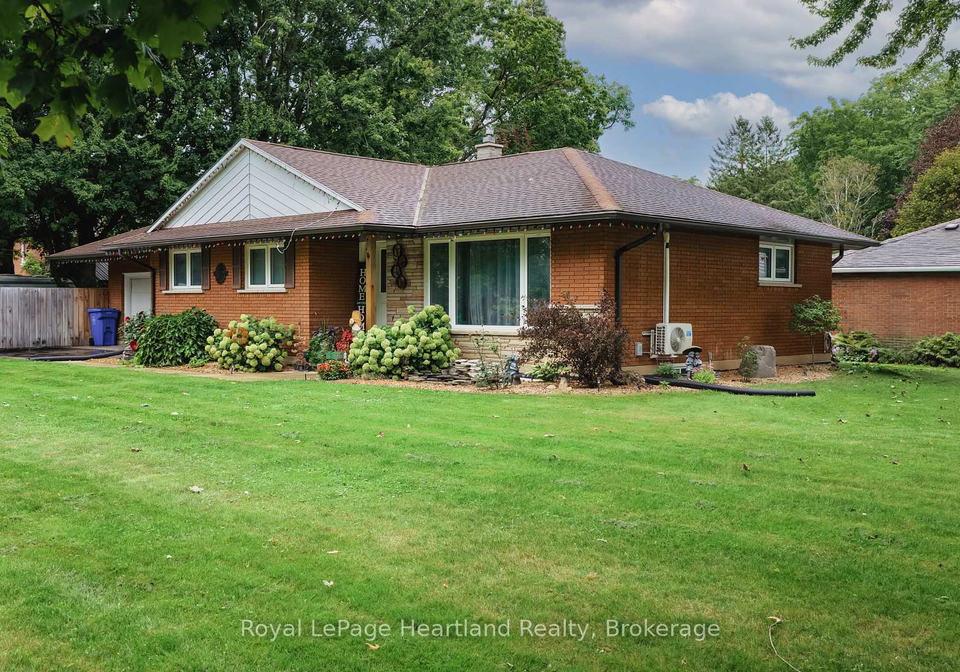 390-morris-street-north-huron-ontario-x13797342