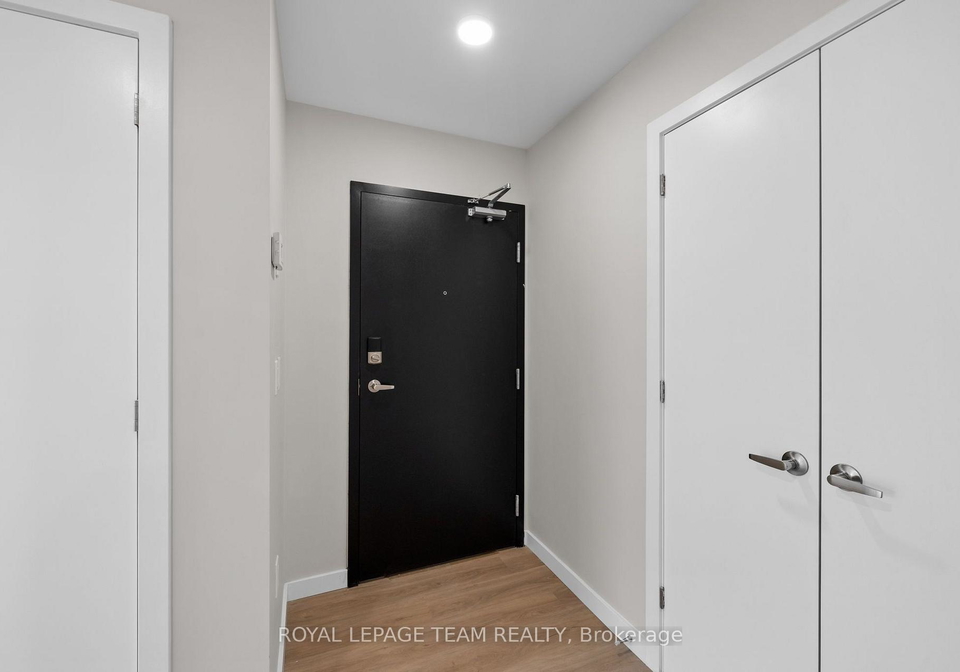370-athlone-avenue-ottawa-ontario-x13797464