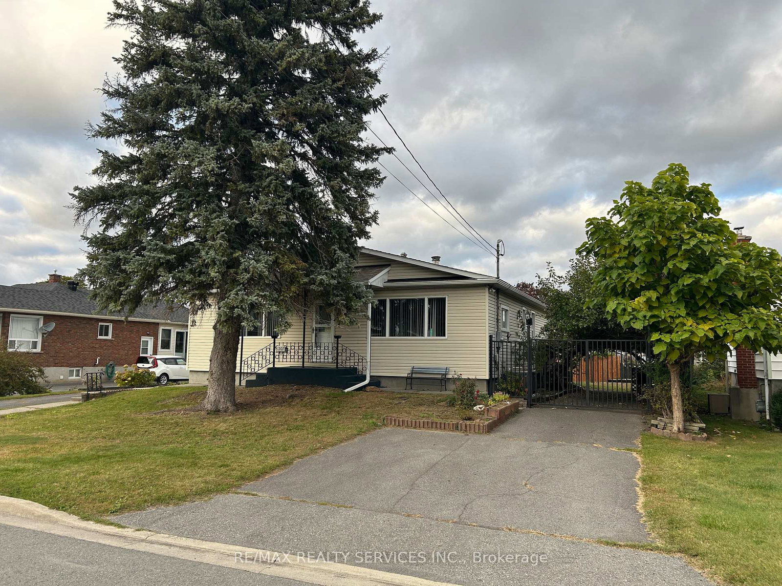 1207-henry-street-cornwall-ontario-x13797658