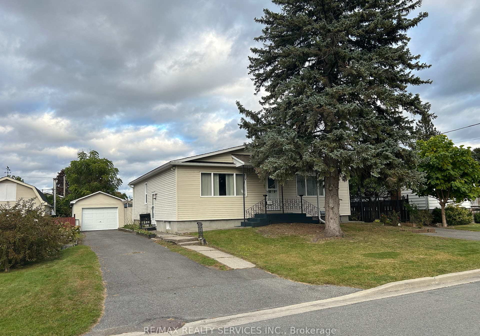 1207-henry-street-cornwall-ontario-x13797658