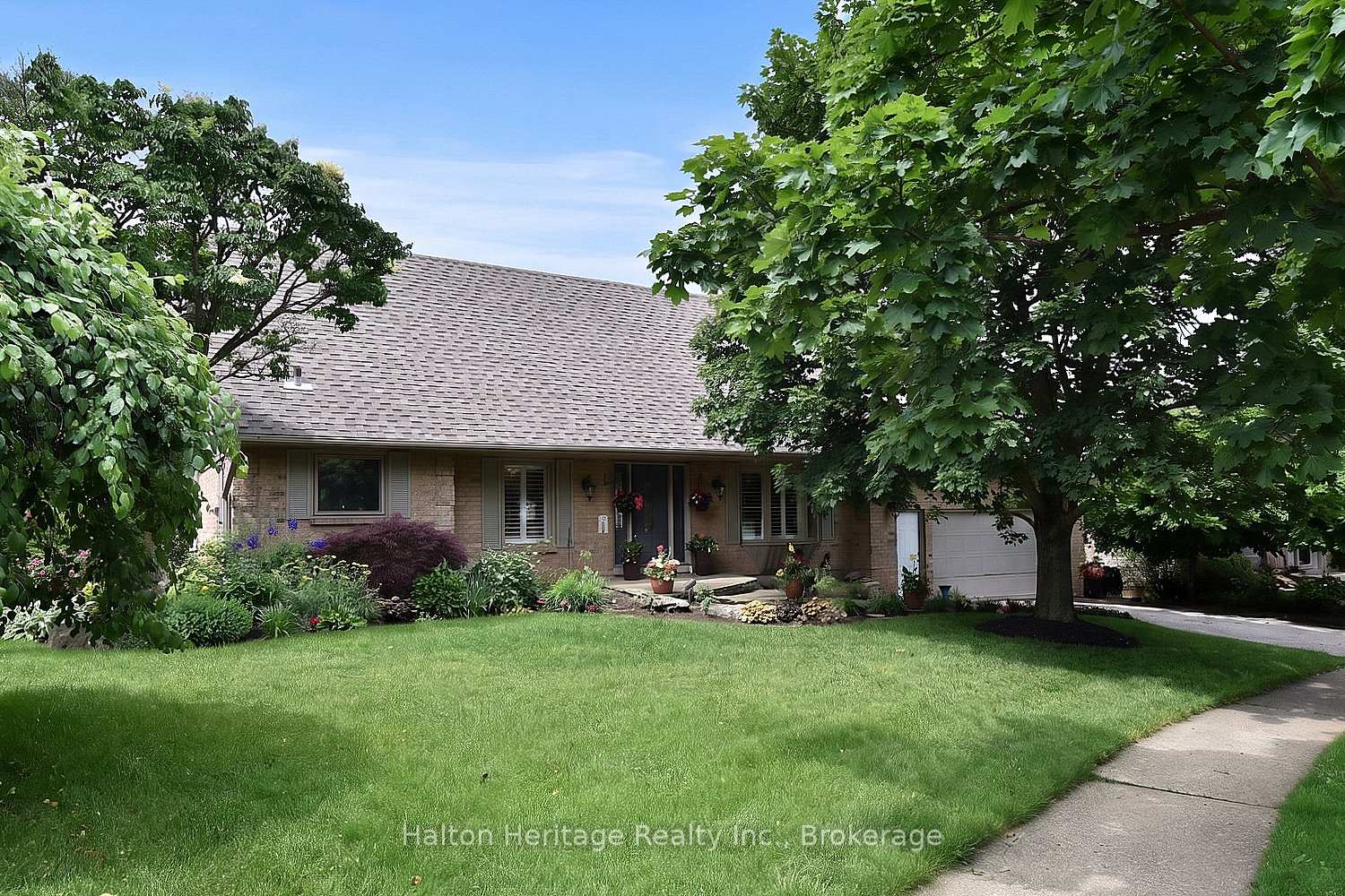 34-howard-boulevard-hamilton-ontario-x13797760