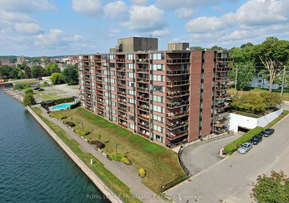 55-e-water-street-brockville-ontario-x13797866