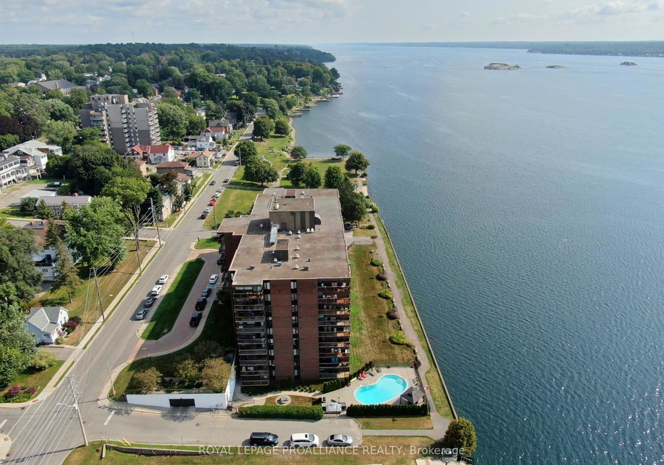 55-e-water-street-brockville-ontario-x13797866
