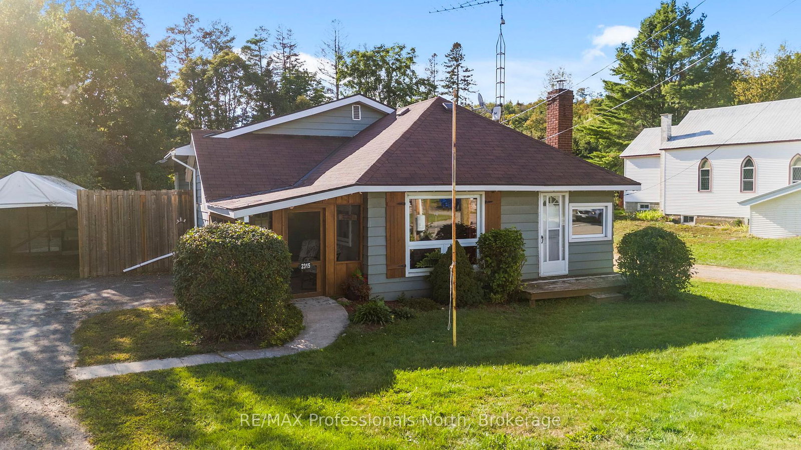 2315-loop-road-highlands-east-ontario-x13797868