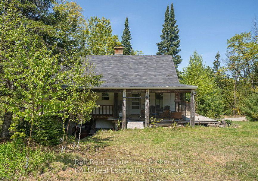 117-fire-route-396-route-trent-lakes-ontario-x13798288