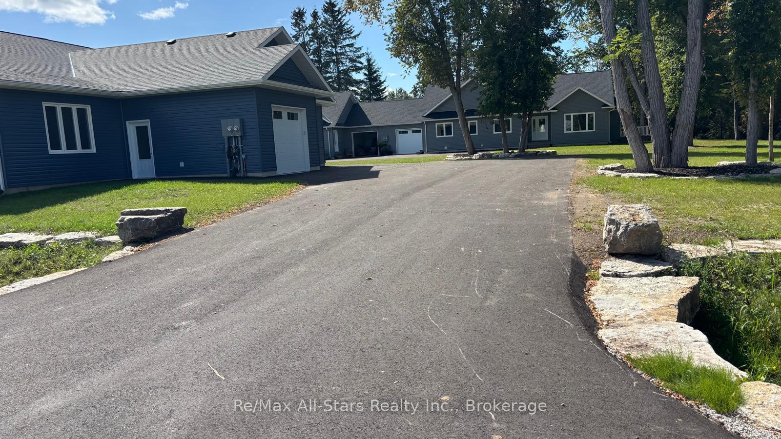 195-front-street-w-kawartha-lakes-ontario-x13798298