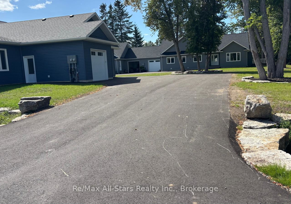 195-front-street-w-kawartha-lakes-ontario-x13798298