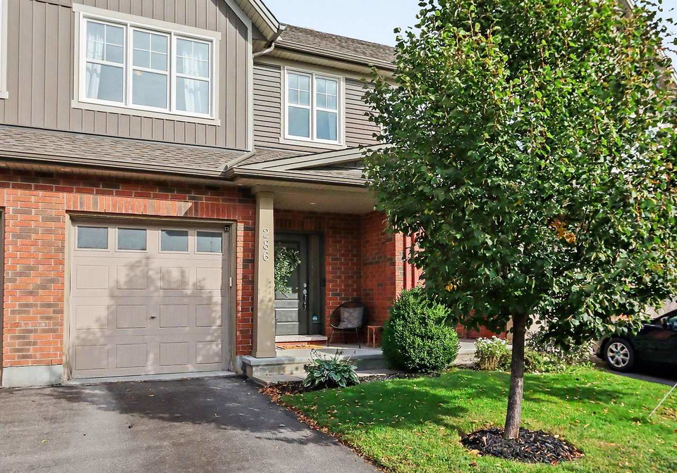 286-fergus-crescent-ottawa-ontario-x13798528
