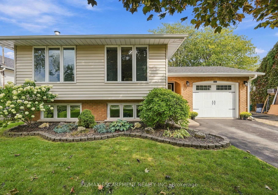 39-rosemount-avenue-port-colborne-ontario-x13798554